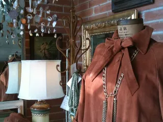 Juliana Daniel Antiques