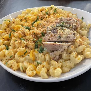 Mac &amp; Cheese w/grilled chicken.