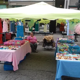 Loria's hairbow booth