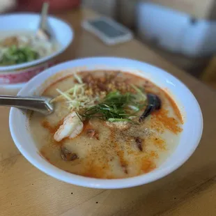 Tom Yum Shrimp Congee