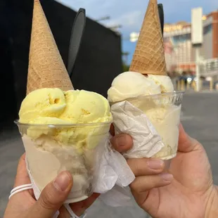 Left: one scoop split golden tumeric and wild peach  Right: one scoop split tiramisu and macadamia nut