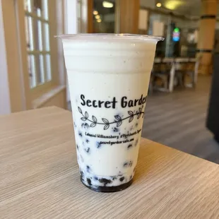 frozen mango milk tea with tapioca bubble