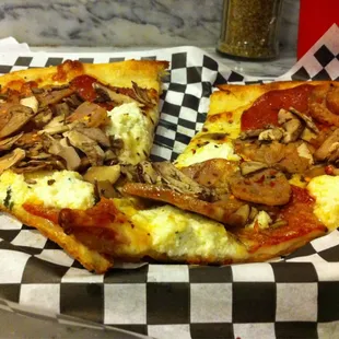 food, pizza