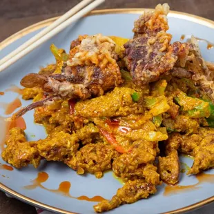 Soft shell crab dried curry (Pu-nim-phad-pong-ka-lee) (Southern region)