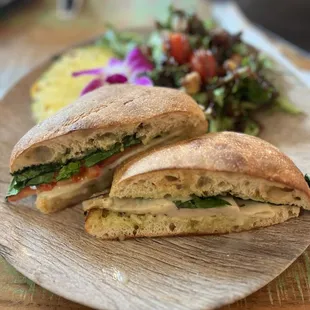 turkey pesto sandwich