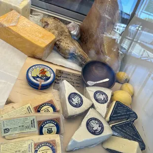 They also have cheeses, caviar, raw milk and butter, organic fruits and veggies, eggs and everything else for the perfect meal!