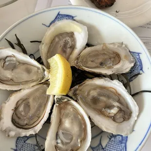 Raw raspberry oysters