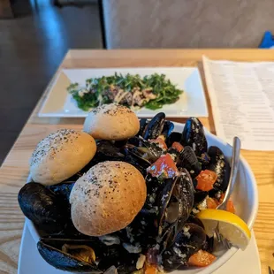 Mussels with stale bread
