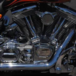 just a very clean motor no covers
