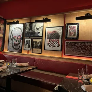 sushi and sashimi, interior