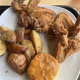 Chicken potatoes n biscuit