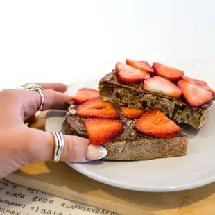 Strawberry &amp; Nutella Toast