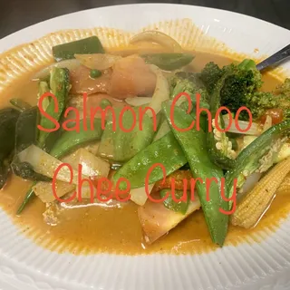 Salmon Choo Chee Curry