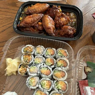 food, chicken wings and fried chicken