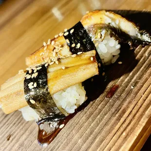 2 types of eel