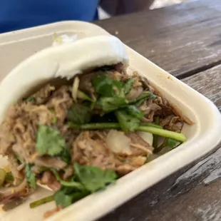 Pulled pork steam buns