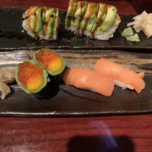 House special and smoked salmon nigiri