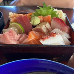 Chirashi