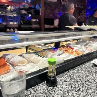 sushi and sashimi, interior