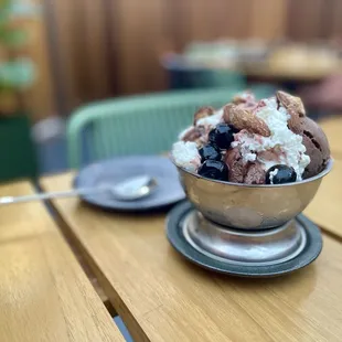 Chocolate Gelato Sundae