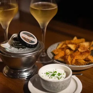 Caviar Service (1oz)