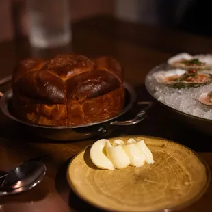 Parker House Rolls (bread service)
