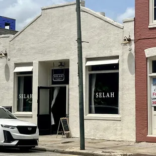 Don't visit Nawlins without stopping here - amazing store!!!