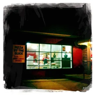 the outside of a restaurant