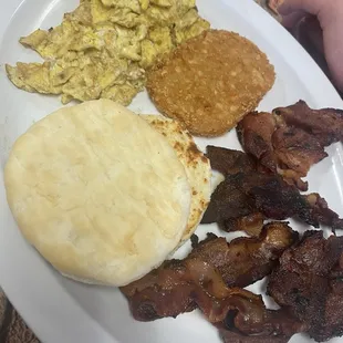 Bacon, scrambled eggs, biscuit