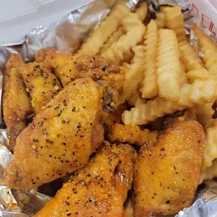 hicken wings and french fries