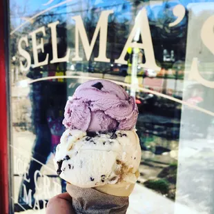 #cookiedough #rasberry #icecream rules!!!    Love the outdoor patio and waterfall to sit and soak up the sun and fresh air!