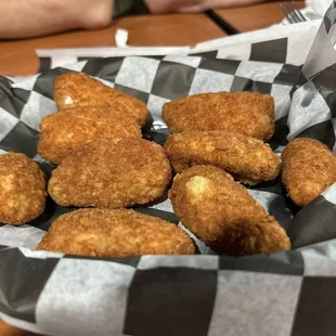 Jalapeño poppers (cream cheese)