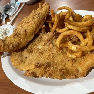 Fishin Hole platter with curly fries