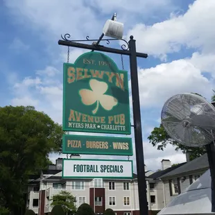 the sign for selwyn avenue pub