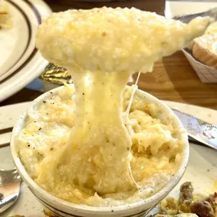 Cheesy grits!