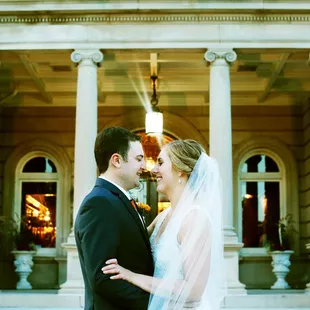 Bride and Groom outside Semple Mansion  Photo by Hannah Schmitt Photography