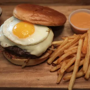 BREAKFAST BURGER