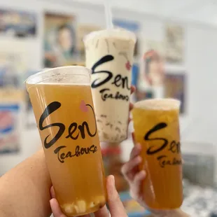 Peach and Lychee fruit tea, Imperial Dragon Oolong milk tea, Peach fruit tea