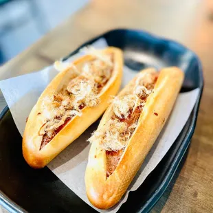 Banh mi pate que(2) - pate, shredded pork floss, chili sauce - good!