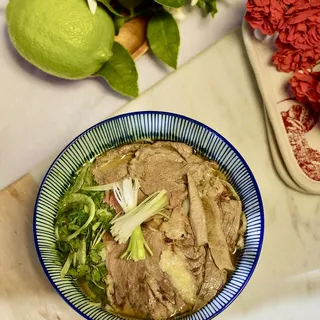 Pho Gau Gion Nam