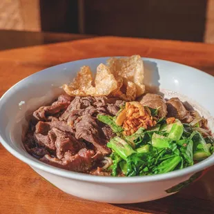 beef, broccoli, and bread