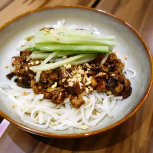 04/07/18 Send Noodles: Dan Dan Mein – Ground Pork, Tofu, Cucumber, Shiitake Mushroom, Peanuts