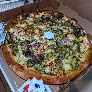 large pesky chicken - pesto, spinach, bacon, onions, chicken $33