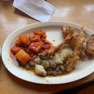 Lunch buffet. Fried fish is the best.