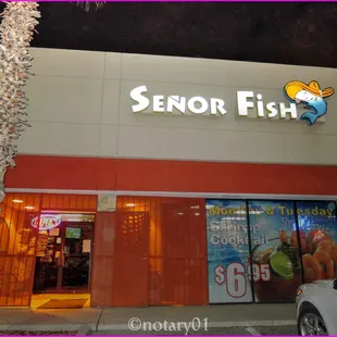 notary01-party-SenorFish-El Paso, Texas-blessings-