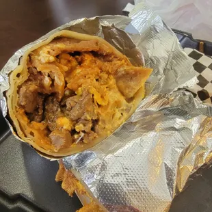 Chiliqules w/carne burrito