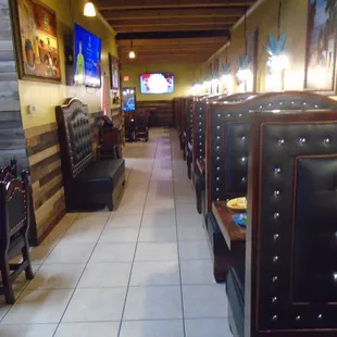 The side dining room on the right (west) side.