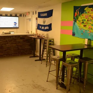 sushi and sashimi, interior