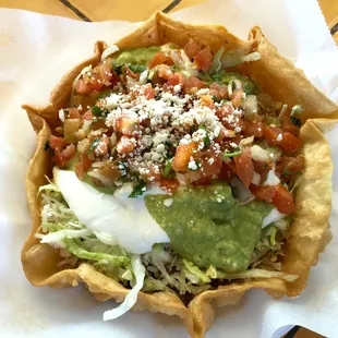 Shredded Beef Supreme Flour Shell Bowl w/ Beans, Lettuce, Tomato, Cheese, Guacamole &amp; Sour Cream