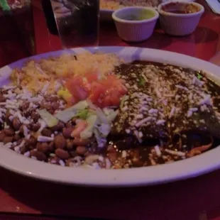 Mole enchilada